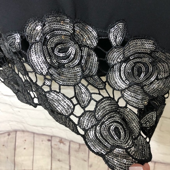 Marciano Sequin Rose Detail Shift Dress Size XS Black Long Sleeve - Picture 6 of 9